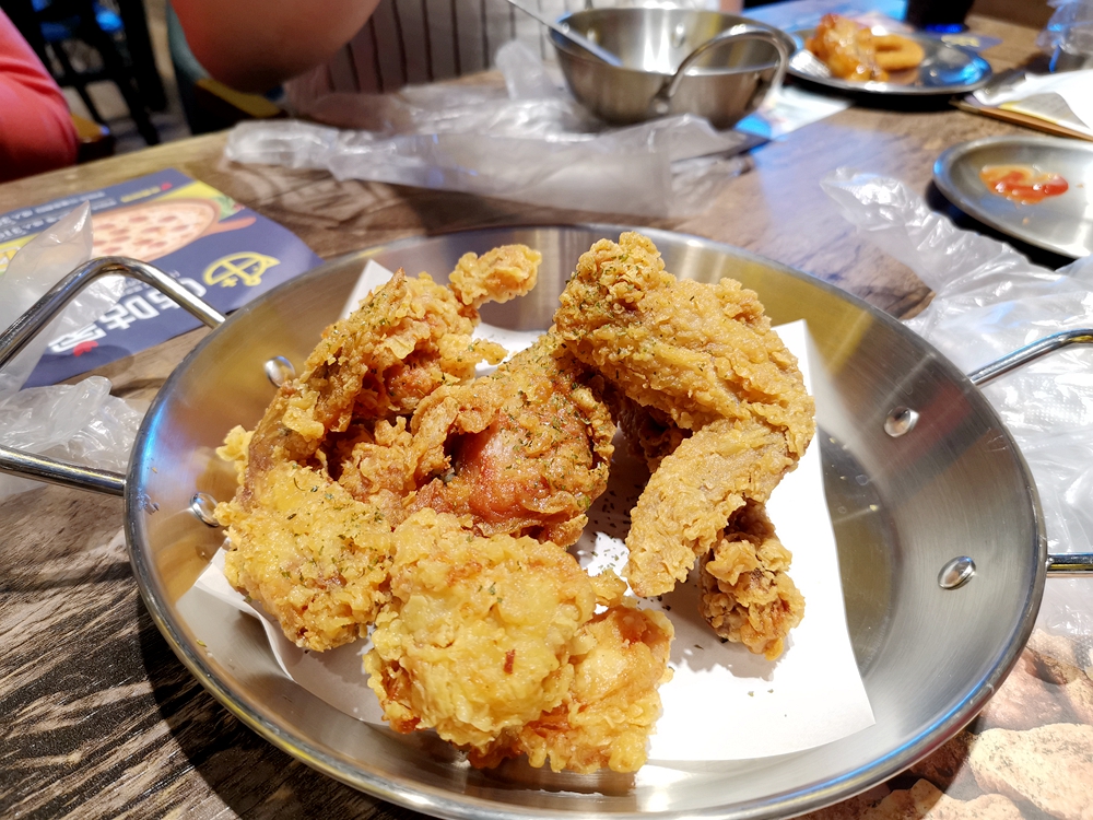 咕咕家韓式炸雞PIZZA吃到飽，一次吃到五種口味的韓式炸雞 @我眼睛所看見的世界（Fly&#039;s Blog）