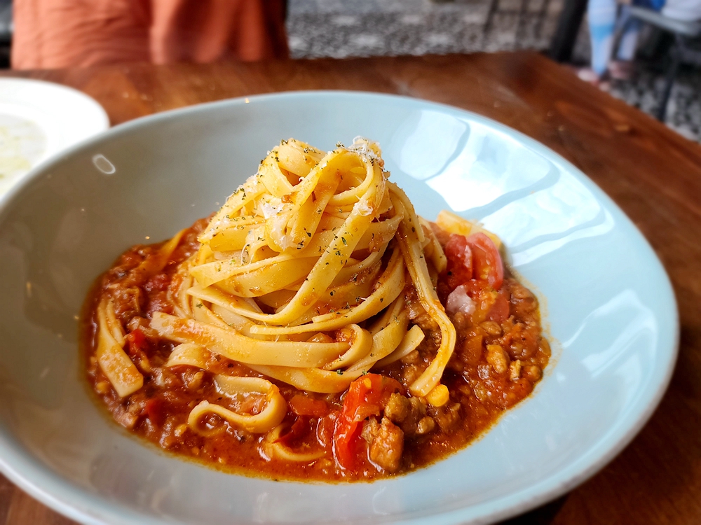 默爾義大利餐廳，義大利麵相當美味，訂位可以指定靠窗位置 @我眼睛所看見的世界（Fly&#039;s Blog）