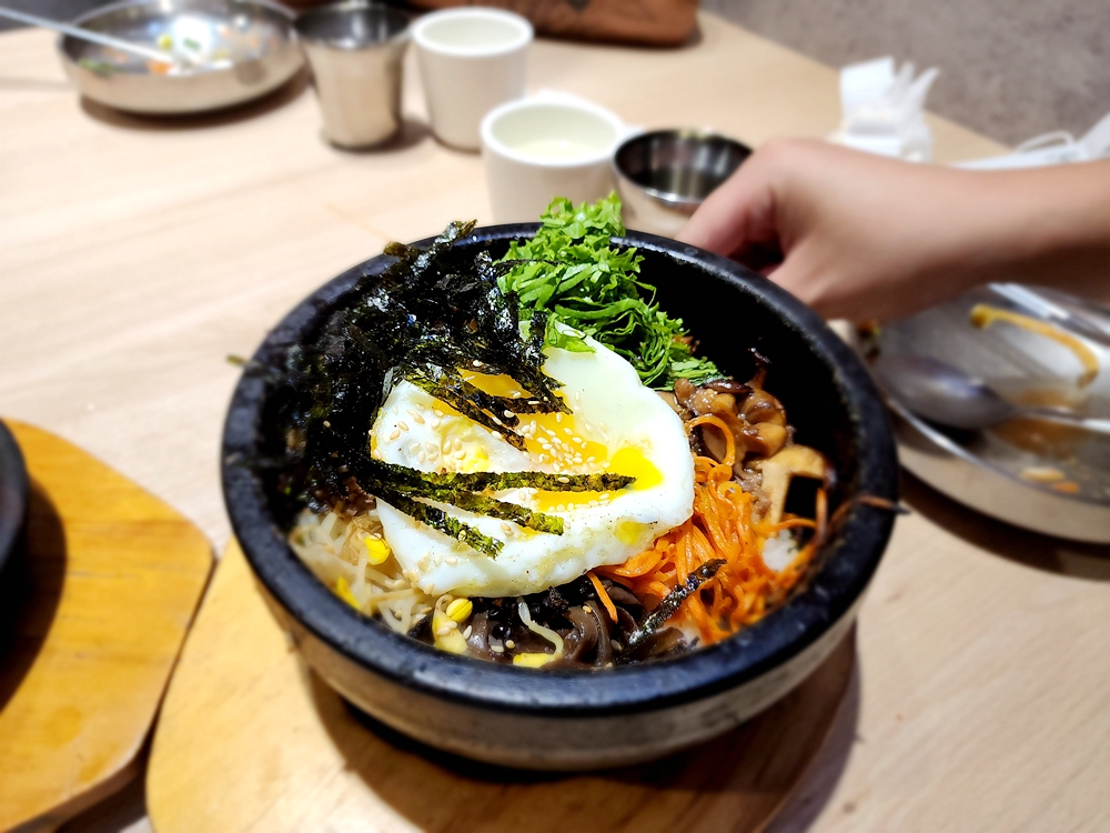 韓雞飢韓式料理店，小菜無限享用，超人氣韓國料理店 @我眼睛所看見的世界（Fly&#039;s Blog）