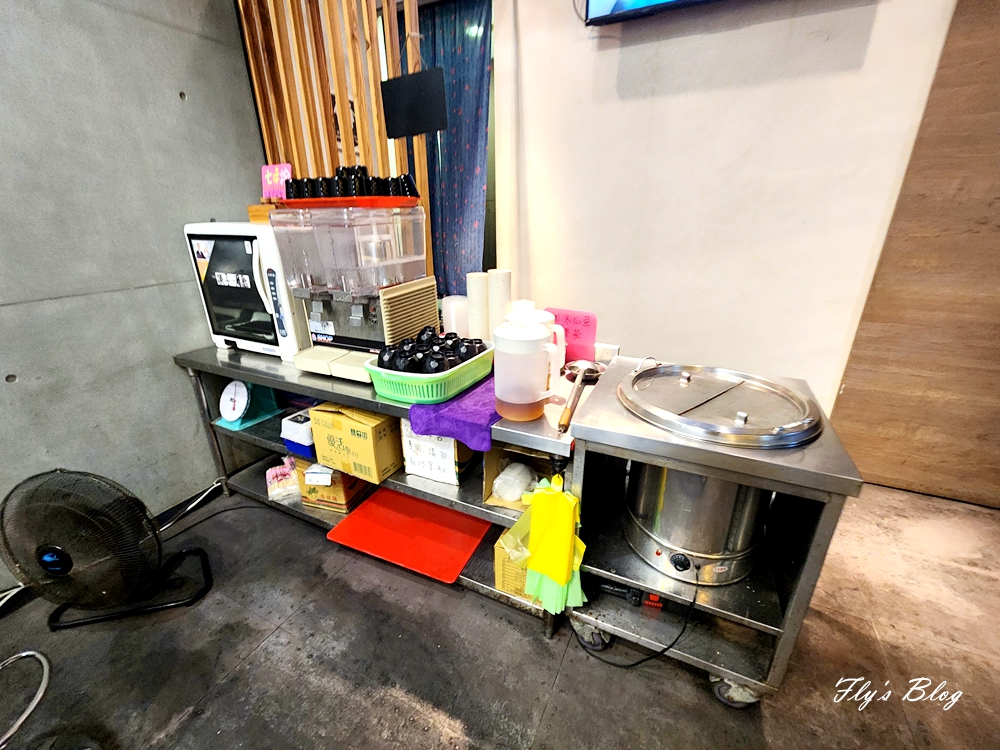 賀本屋，冰淇淋、味噌湯、飲料免費享用的平價日式食堂 @我眼睛所看見的世界（Fly&#039;s Blog）