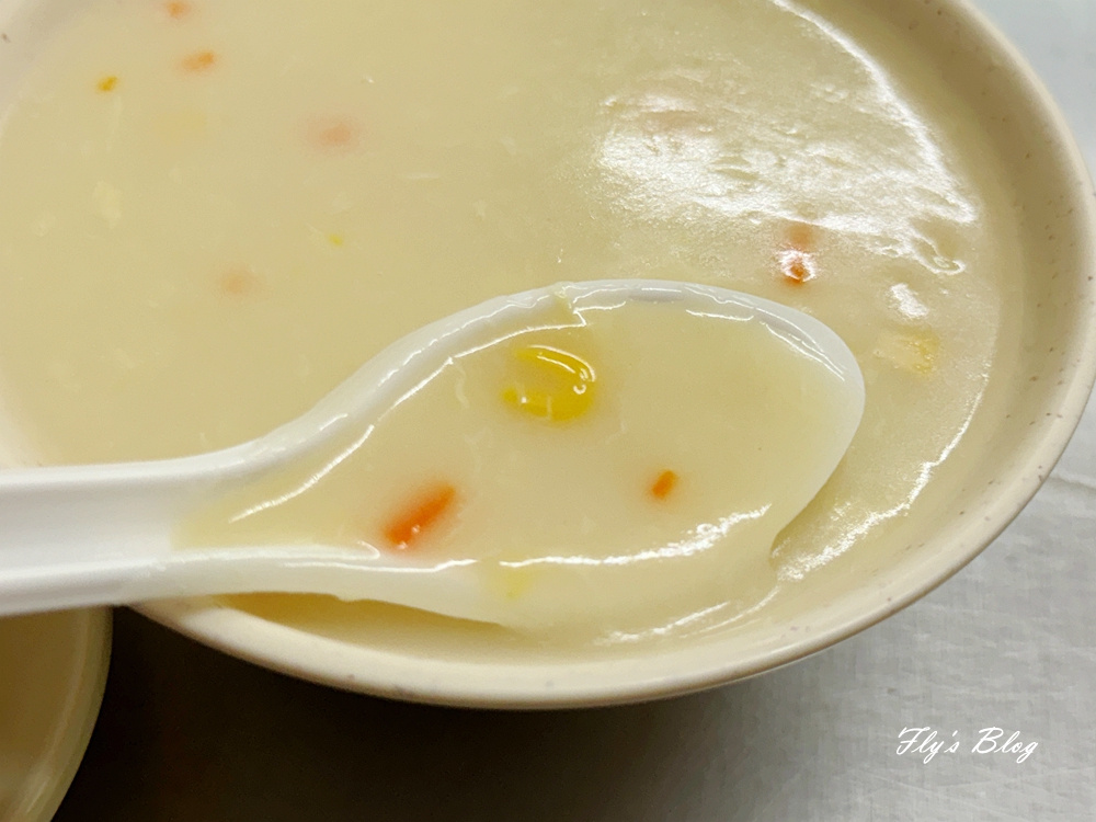 上海小湯包蒸餃鍋貼，鍋貼酥香不油膩，黃石市場的人氣美食 @我眼睛所看見的世界（Fly&#039;s Blog）