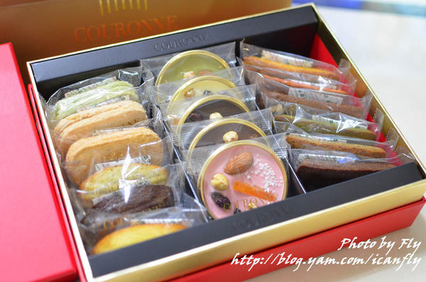 COURONNE慶典禮盒，喜餅的新選擇（達克瓦茲徹底征服我了!!）（試吃) @我眼睛所看見的世界（Fly&#039;s Blog）