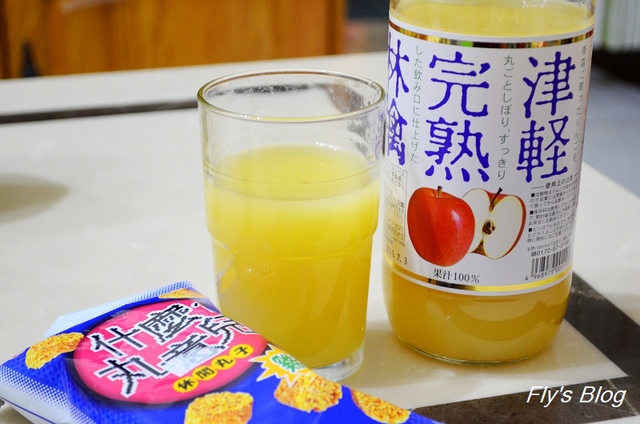 青森津輕完熟蘋果汁、樹頂柳橙汁，好喝好喝！！（上網買不用傻傻自己搬） @我眼睛所看見的世界（Fly&#039;s Blog）
