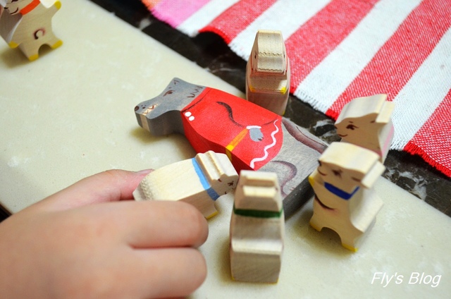 機本玩意－俄羅斯淳木童話積木，饒富趣味的木製積木（體驗） @我眼睛所看見的世界（Fly&#039;s Blog）