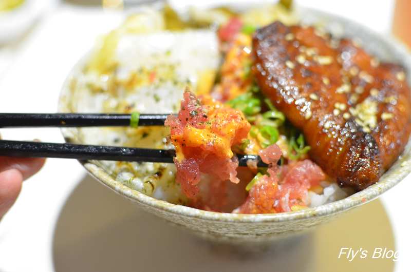 IRO 新式日本料理，自己的丼飯自己組合，老闆丼澎派豐盛！（近台北小巨蛋） @我眼睛所看見的世界（Fly&#039;s Blog）