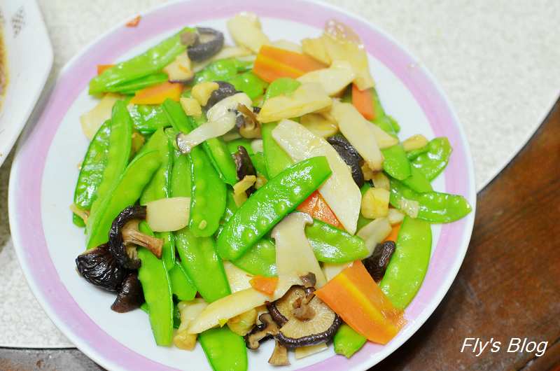 五彩炒豌豆，必學的清冰箱料理，蔬菜滿滿、健康滿滿!!! @我眼睛所看見的世界（Fly&#039;s Blog）