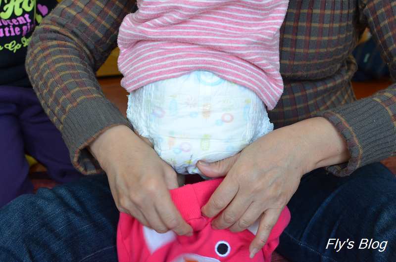 幫寶適日本原裝進口特級棉柔拉拉褲，讓媽媽達成三秒鐘穿好尿褲的成就!!! @我眼睛所看見的世界（Fly&#039;s Blog）