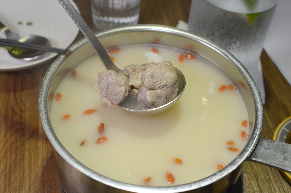 飯BAR mini，美味精緻的中菜，記得一定要點鍋湯啊！ @我眼睛所看見的世界（Fly&#039;s Blog）